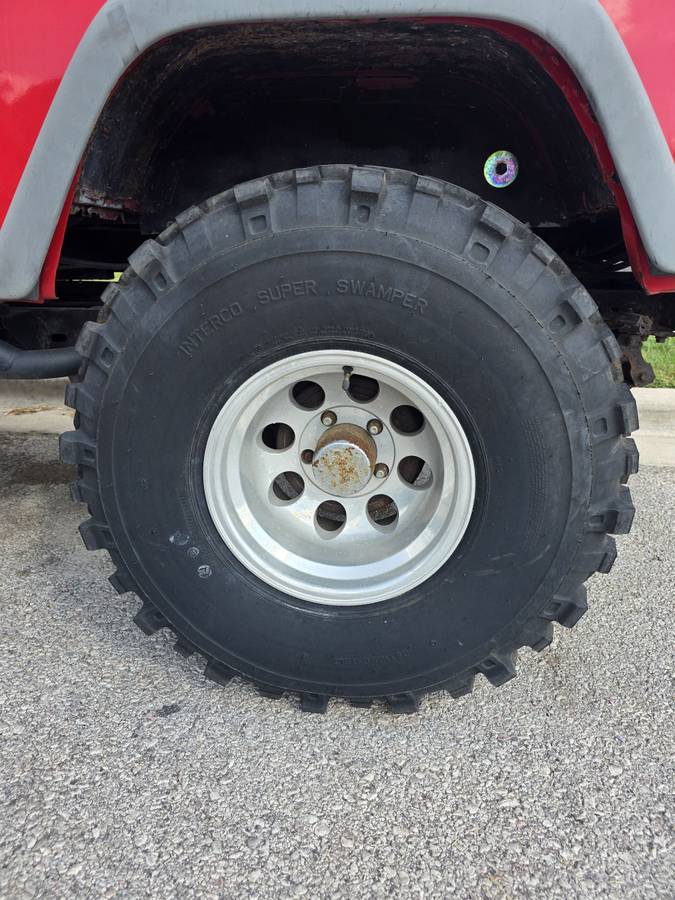 Jeep-scrambler-1985-red-5