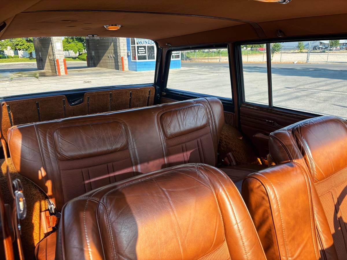 Jeep-wagoneer-1983-blue-2