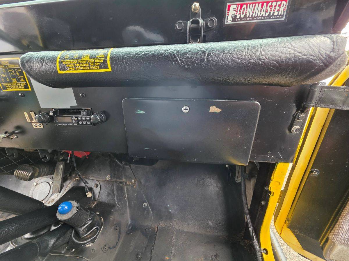 Jeep-willis-1966-yellow-17