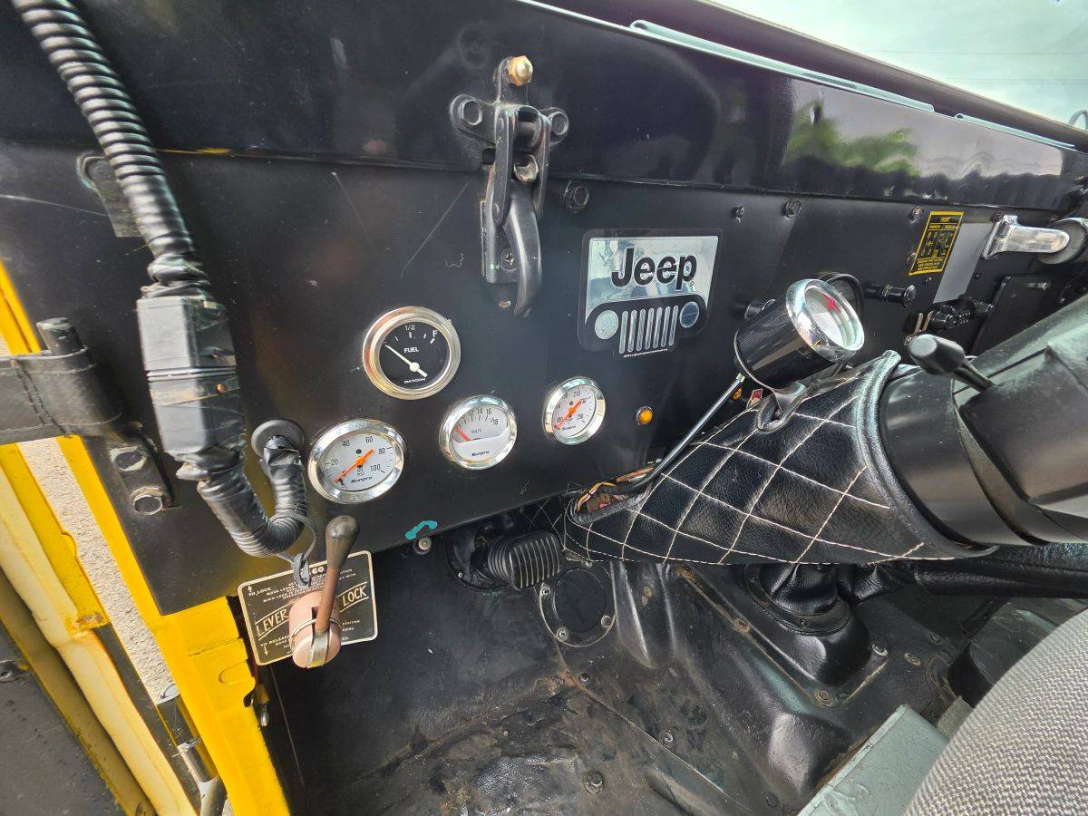Jeep-willis-1966-yellow-19