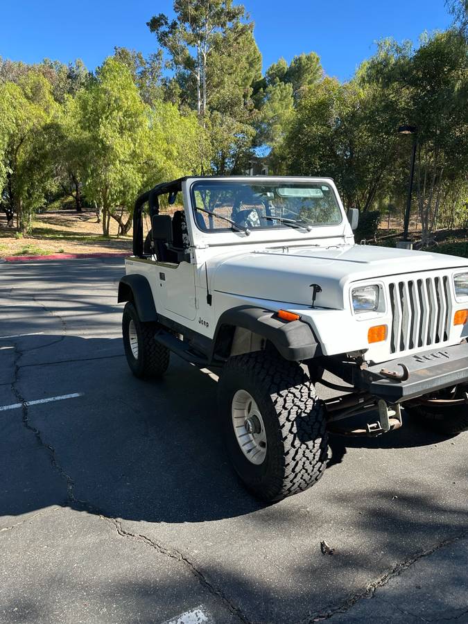 Jeep-wrangle-yj-1992-white-2