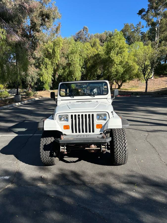 Jeep-wrangle-yj-1992-white-4