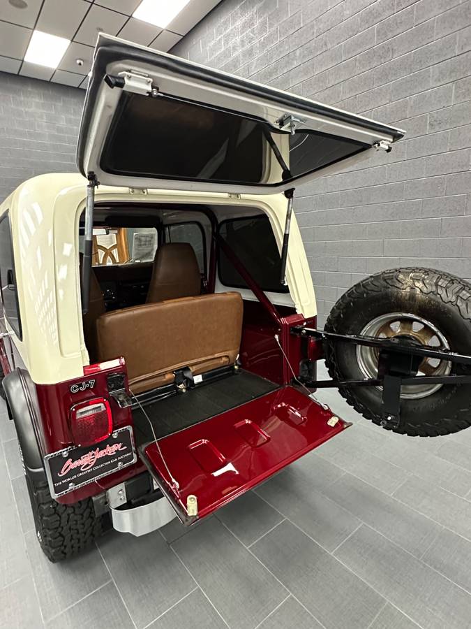 Jeep-wrangler-1981-red-12