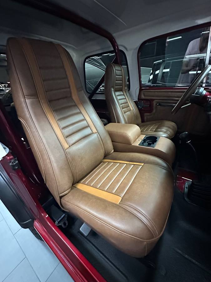 Jeep-wrangler-1981-red-13