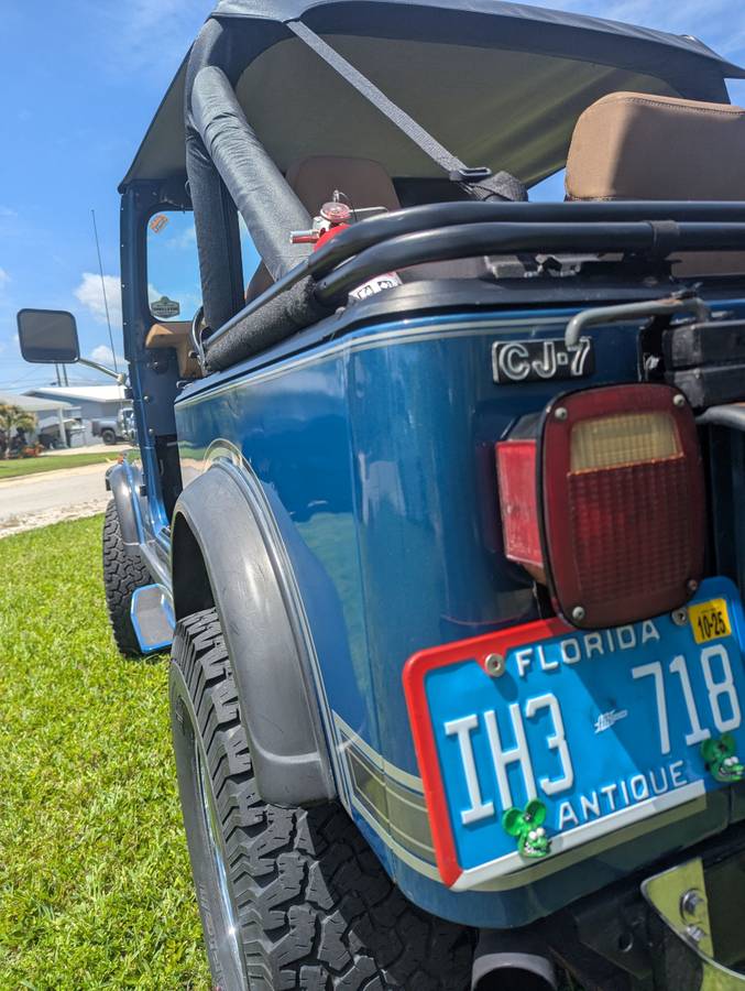 Jeep-wrangler-1983-blue-12