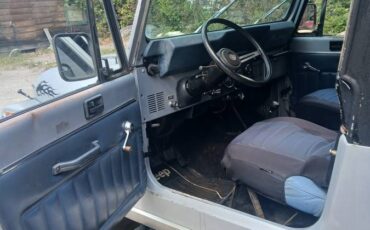 Jeep-wrangler-1983-silver-10