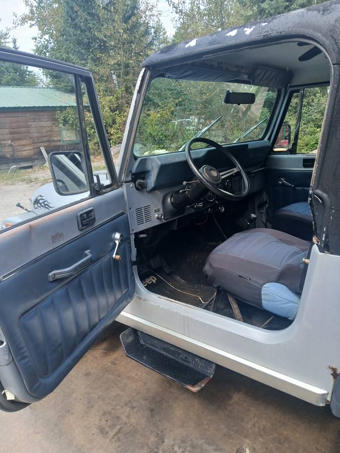 Jeep-wrangler-1983-silver-10