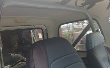 Jeep-wrangler-1983-silver-11