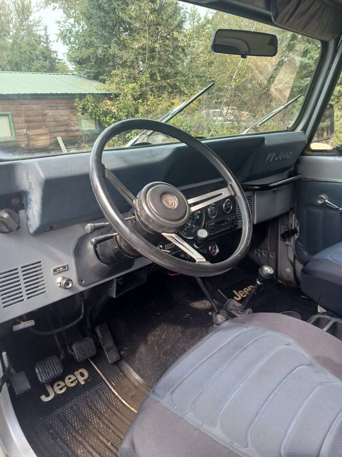 Jeep-wrangler-1983-silver-5