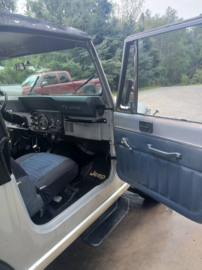 Jeep-wrangler-1983-silver-6