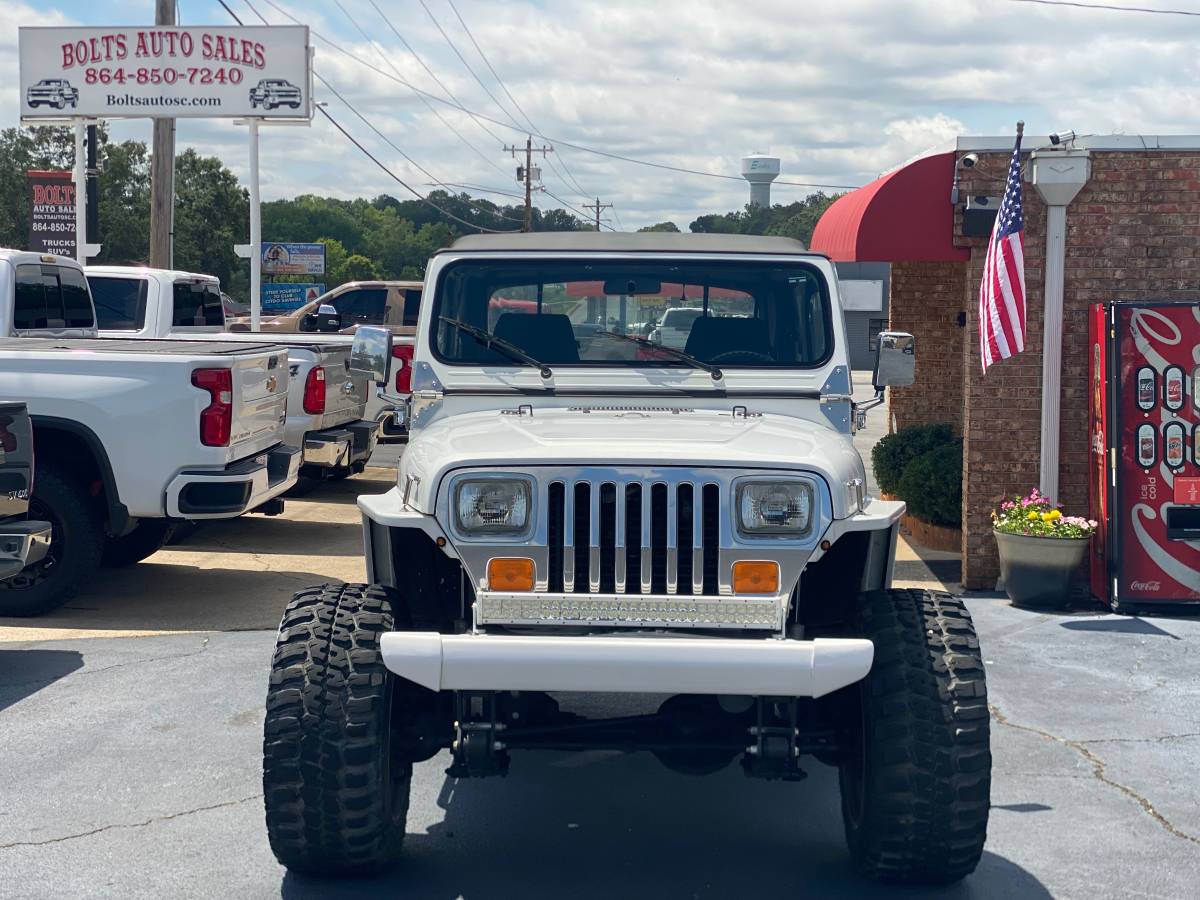 Jeep-wrangler-1988-white-1