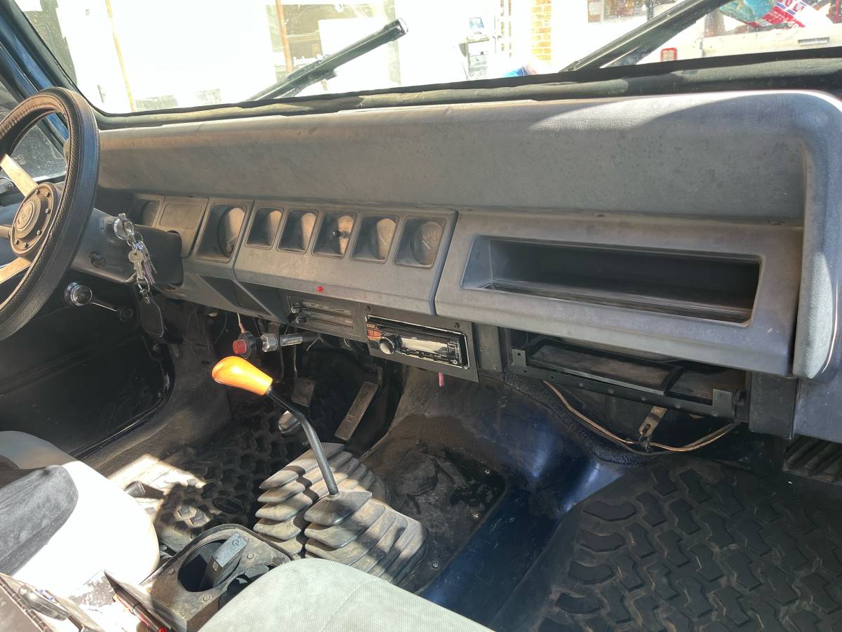 Jeep-wrangler-1990-blue-10