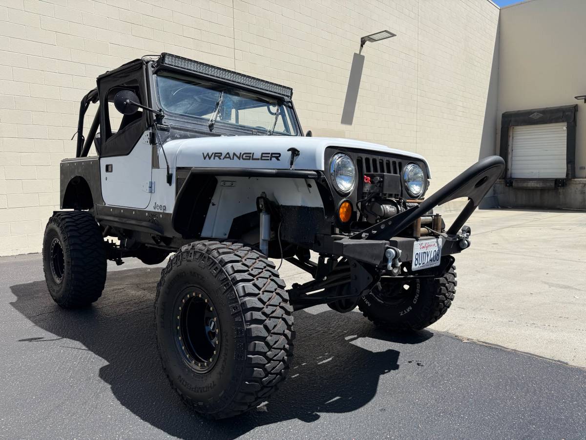 Jeep-wrangler-1990-white-2