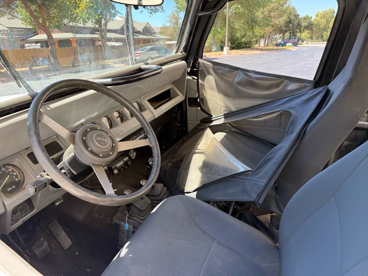 Jeep-wrangler-1990-white-8