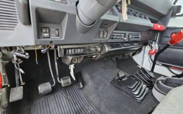 Jeep-wrangler-1991-white-13