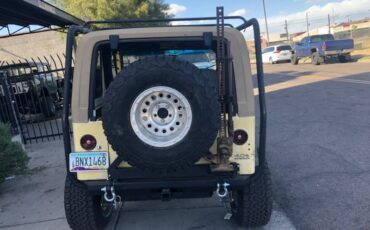 Jeep-wrangler-1992-yellow-1