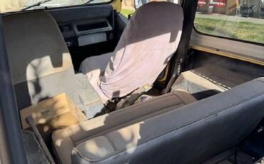 Jeep-wrangler-1992-yellow-11