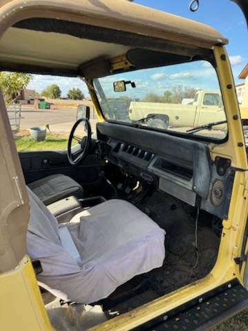 Jeep-wrangler-1992-yellow-12
