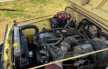 Jeep-wrangler-1992-yellow-13