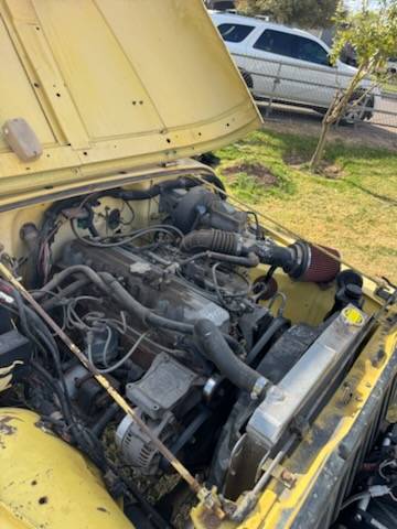 Jeep-wrangler-1992-yellow-14