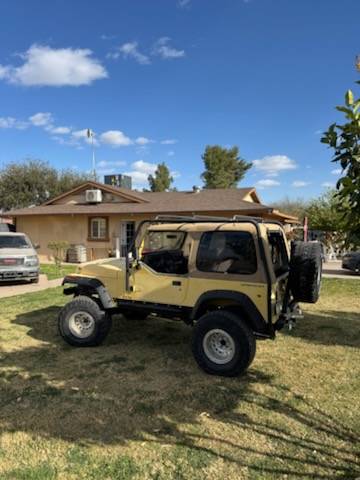 Jeep-wrangler-1992-yellow-8