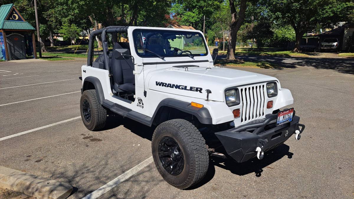 Jeep-wrangler-1993-white-1