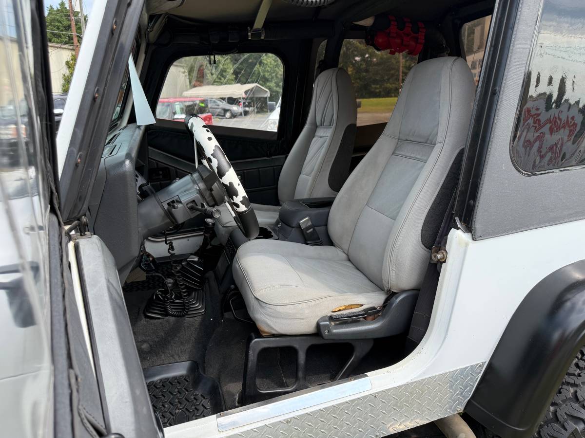 Jeep-wrangler-1993-white-5