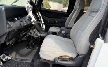 Jeep-wrangler-1993-white-6