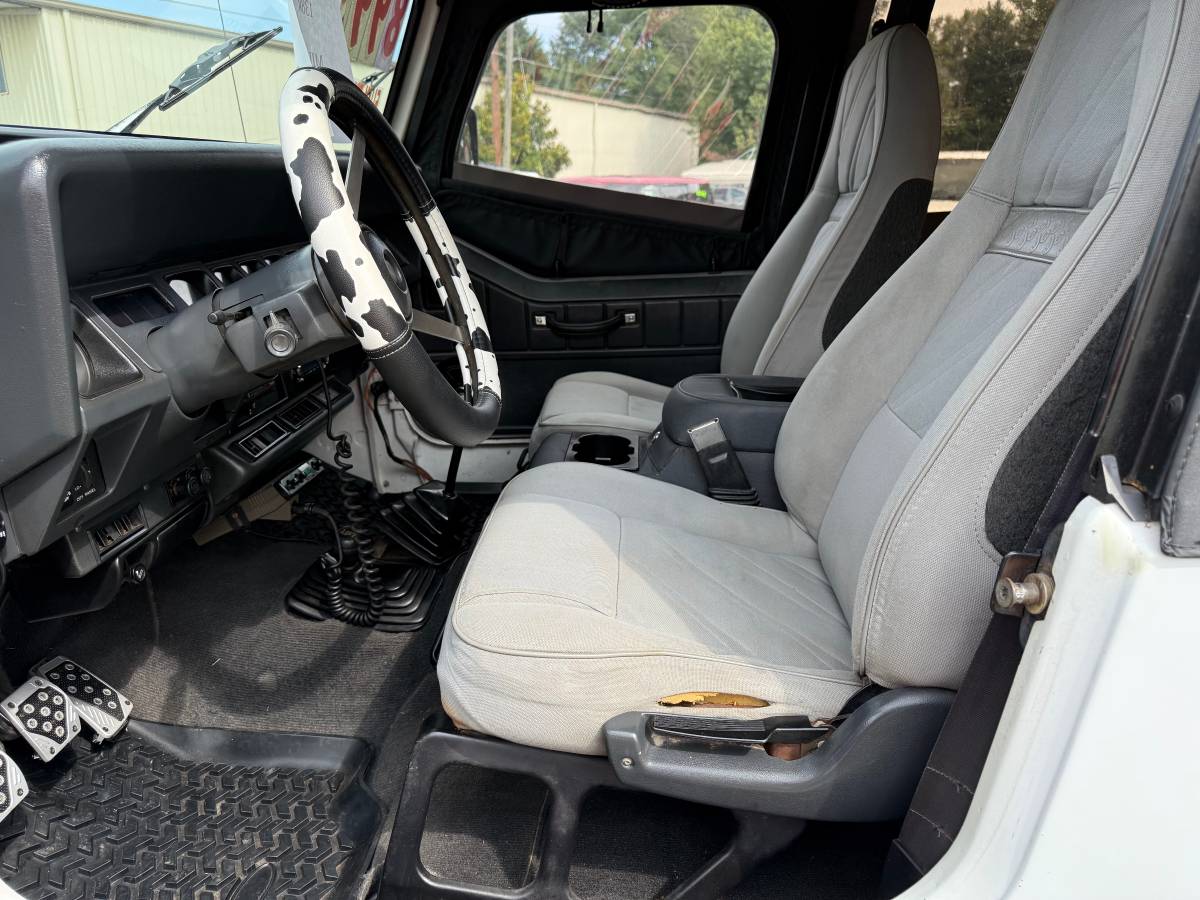 Jeep-wrangler-1993-white-6