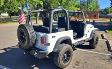 Jeep-wrangler-1993-white-9