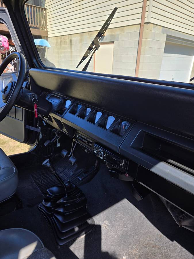 Jeep-wrangler-1995-black-7