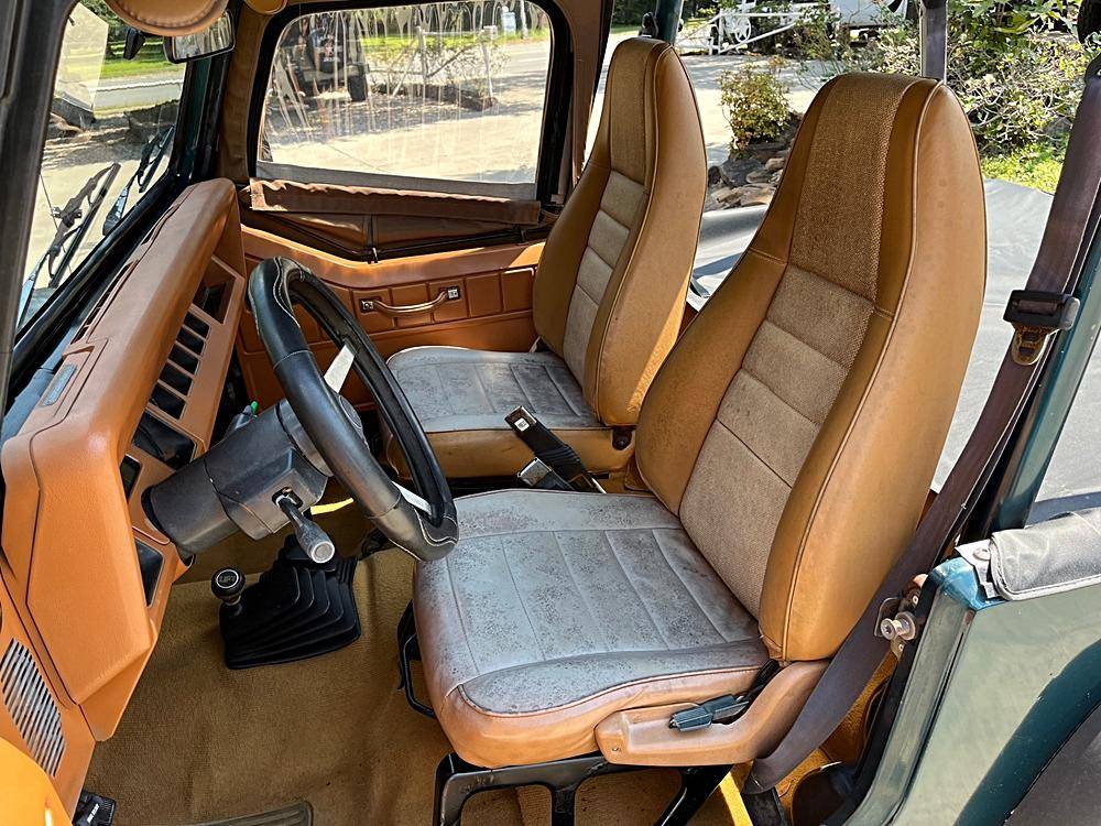 Jeep-wrangler-1995-custom-13