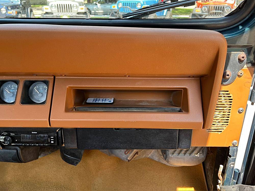 Jeep-wrangler-1995-custom-19