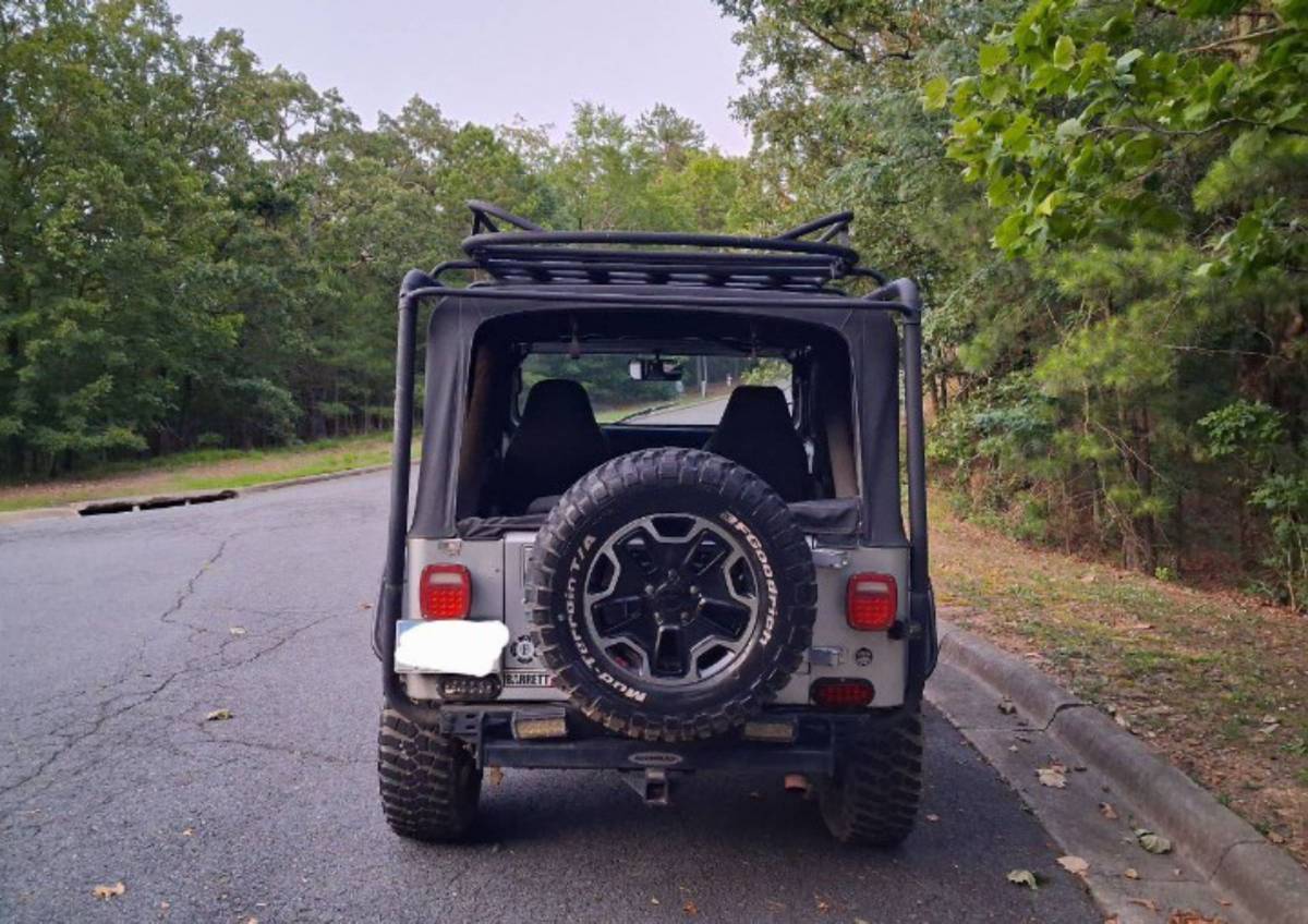 Jeep-wrangler-4x4-1988-silver-6