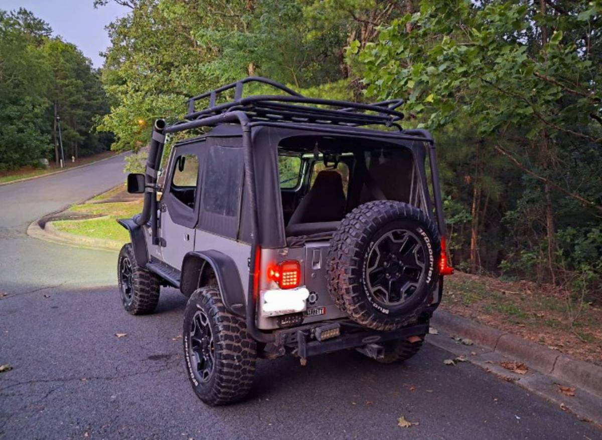 Jeep-wrangler-4x4-1988-silver-7