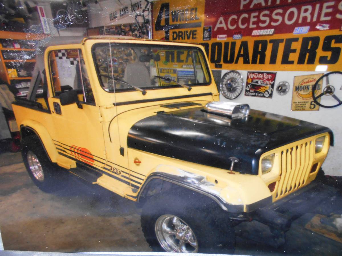 Jeep-wrangler-islander-1989-yellow-1