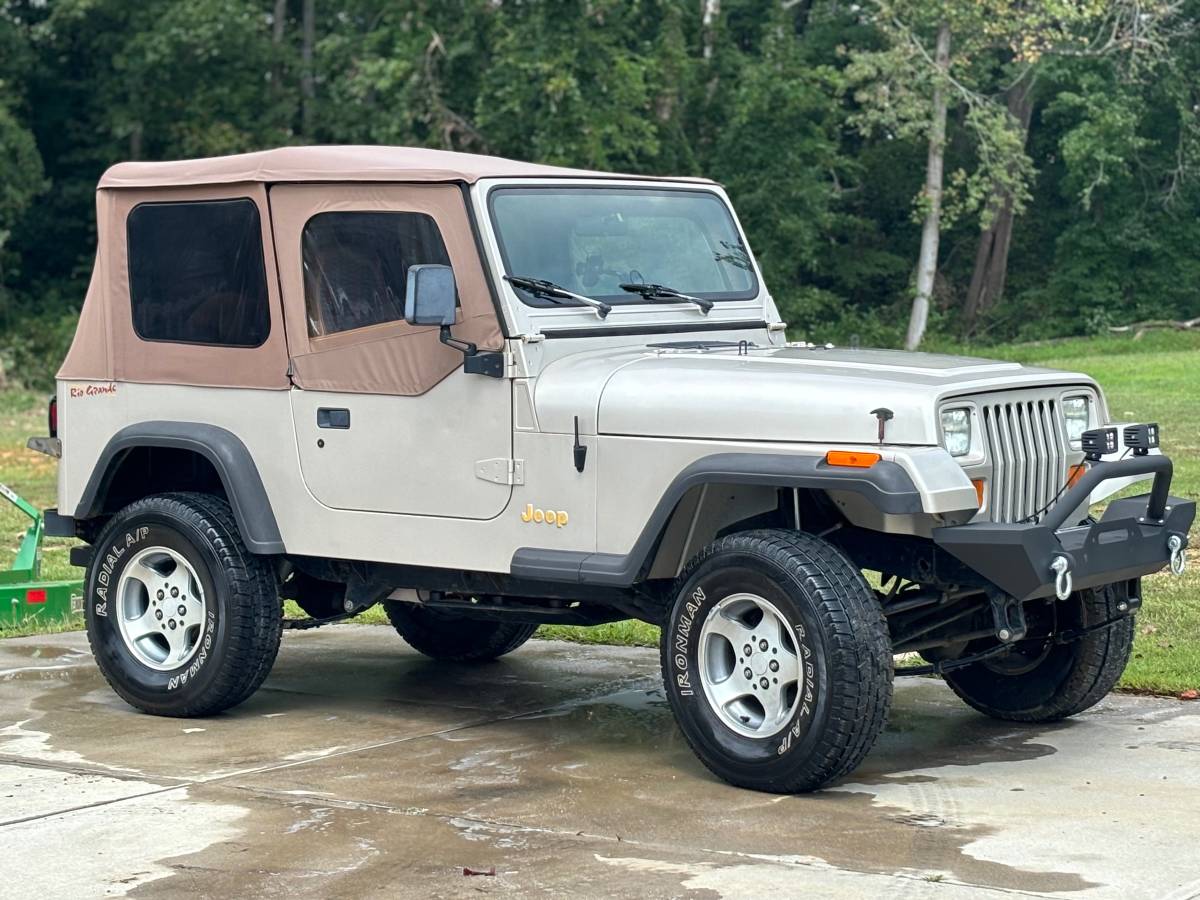 Jeep-wrangler-rio-grande-1995-7