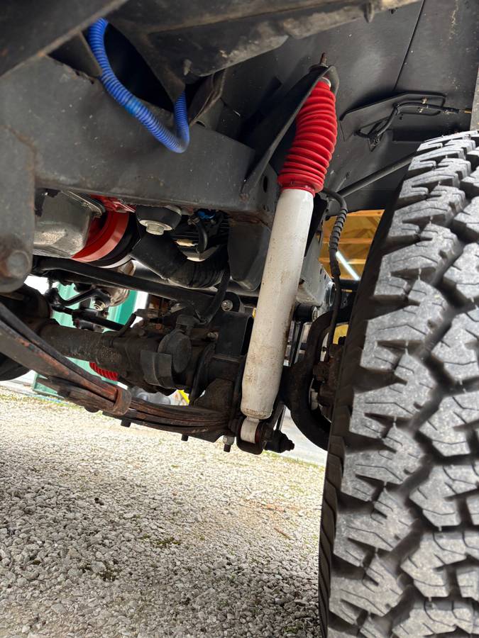 Jeep-wrangler-sahara-4x4-1995-custom-11
