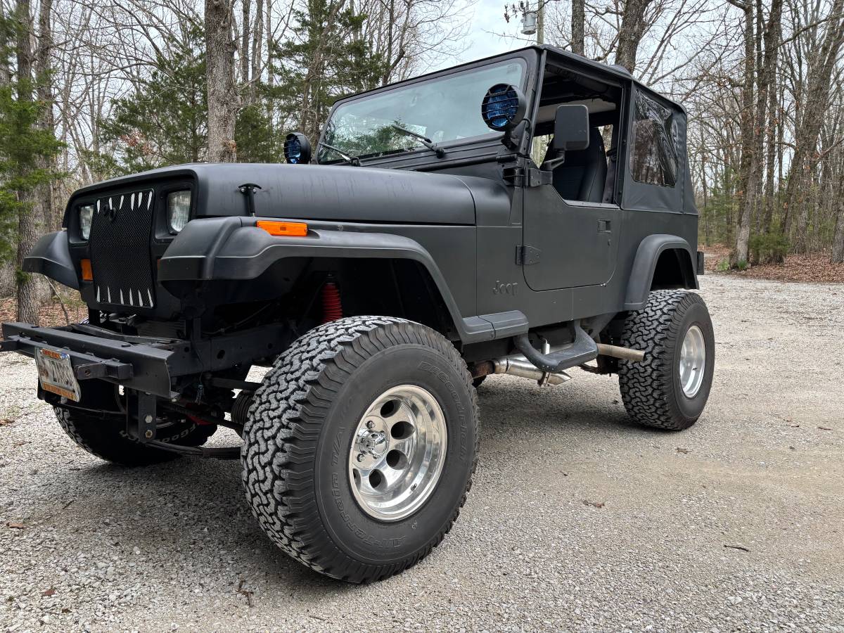 Jeep-wrangler-sahara-4x4-1995-custom