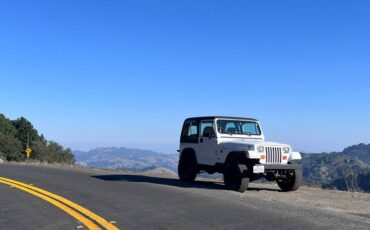 Jeep-wrangler-se-1993-white