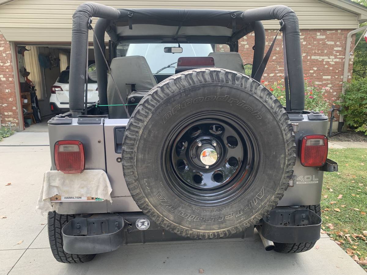 Jeep-wrangler-sport-1994-grey-7