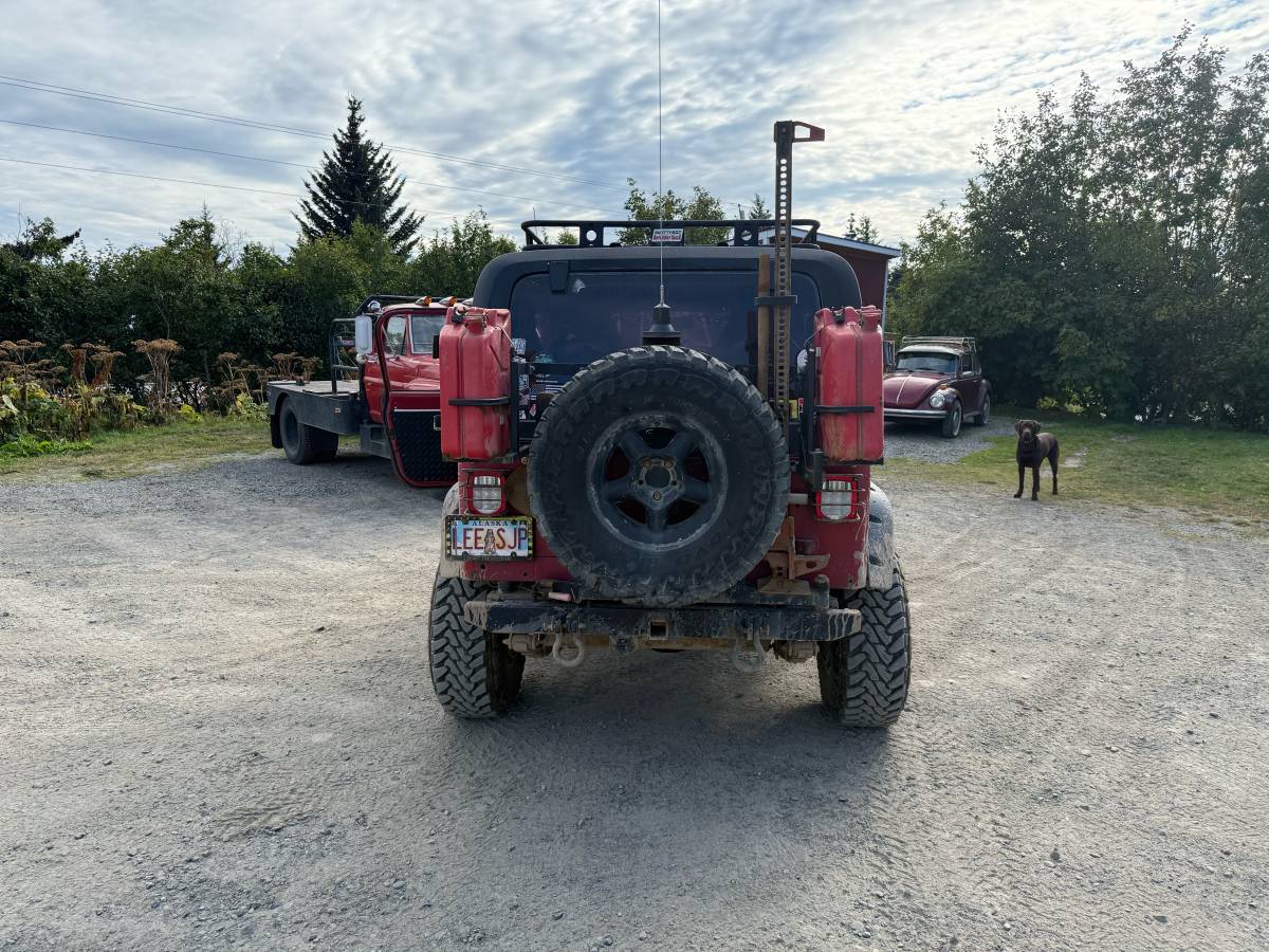 Jeep-wrangler-yj-1989-red-4
