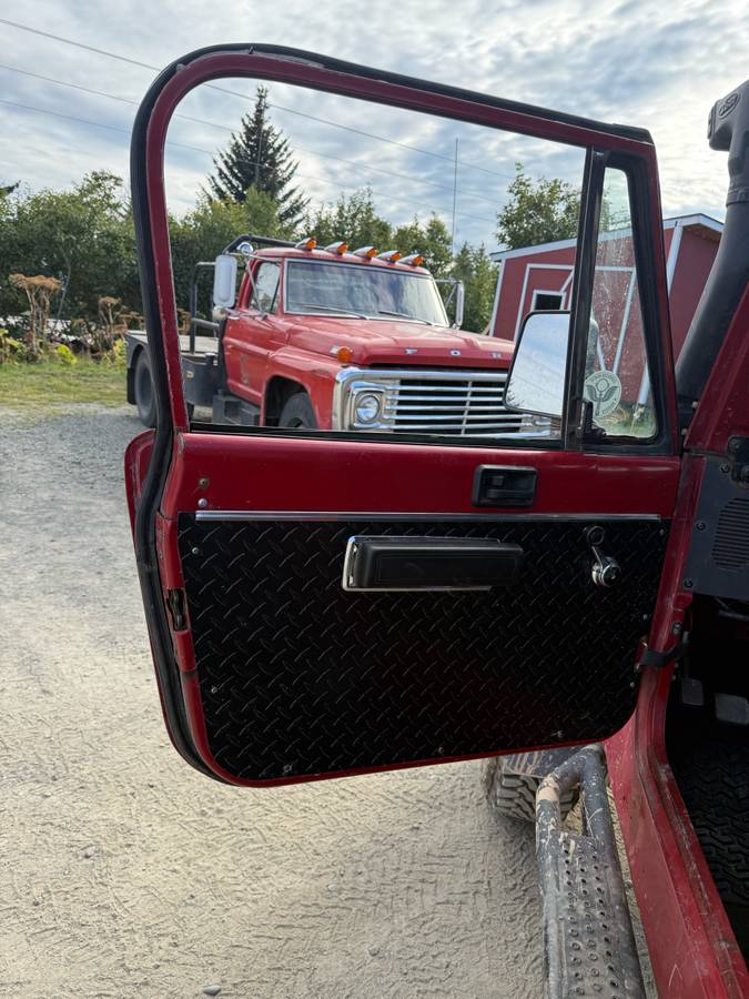 Jeep-wrangler-yj-1989-red-7