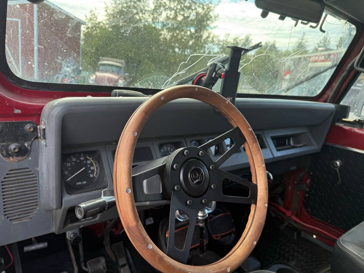 Jeep-wrangler-yj-1989-red-8