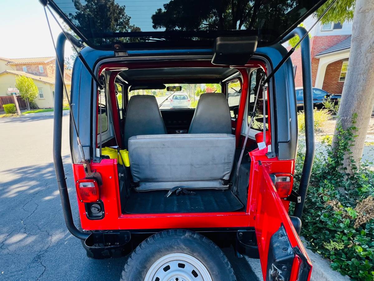 Jeep-wrangler-yj-1995-red-10