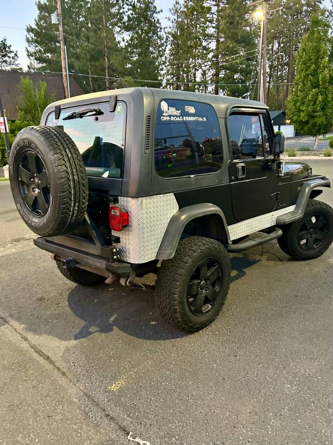 Jeep-wrangler-yj-s-1995-black-5
