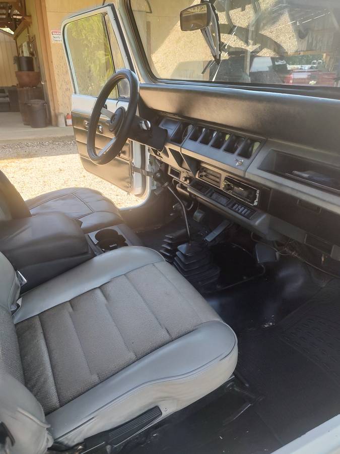 Jeep-wrangler-yj-sport-1991-6