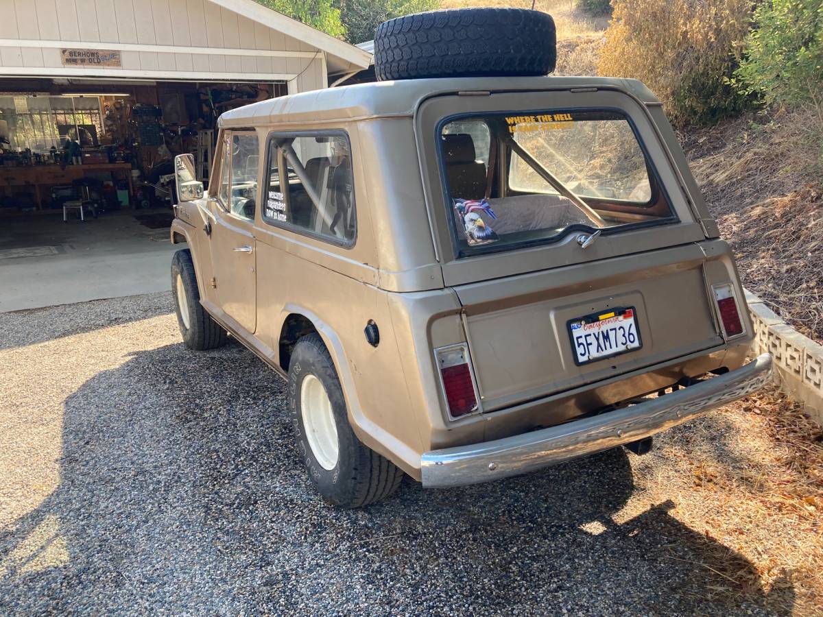 Jeepster-commando-1968-brown-1