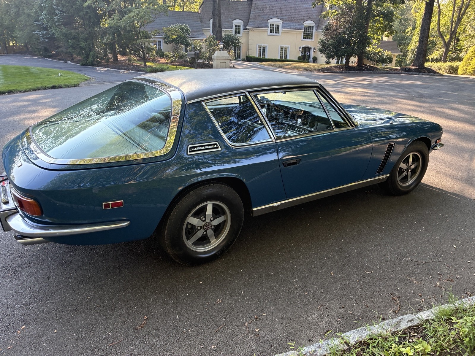 Jensen-Interceptor-Mk-III-1972-11