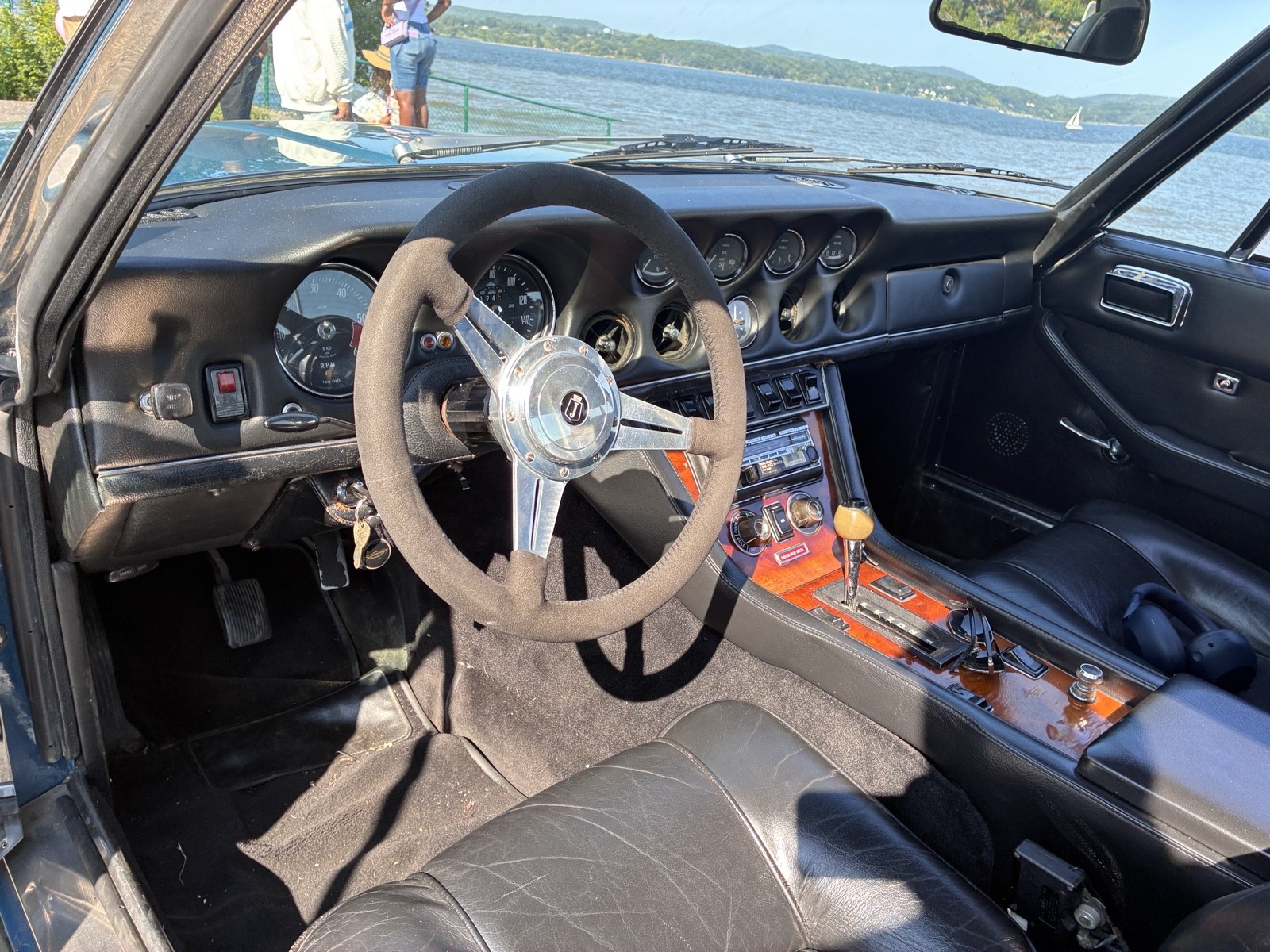 Jensen-Interceptor-Mk-III-1972-13